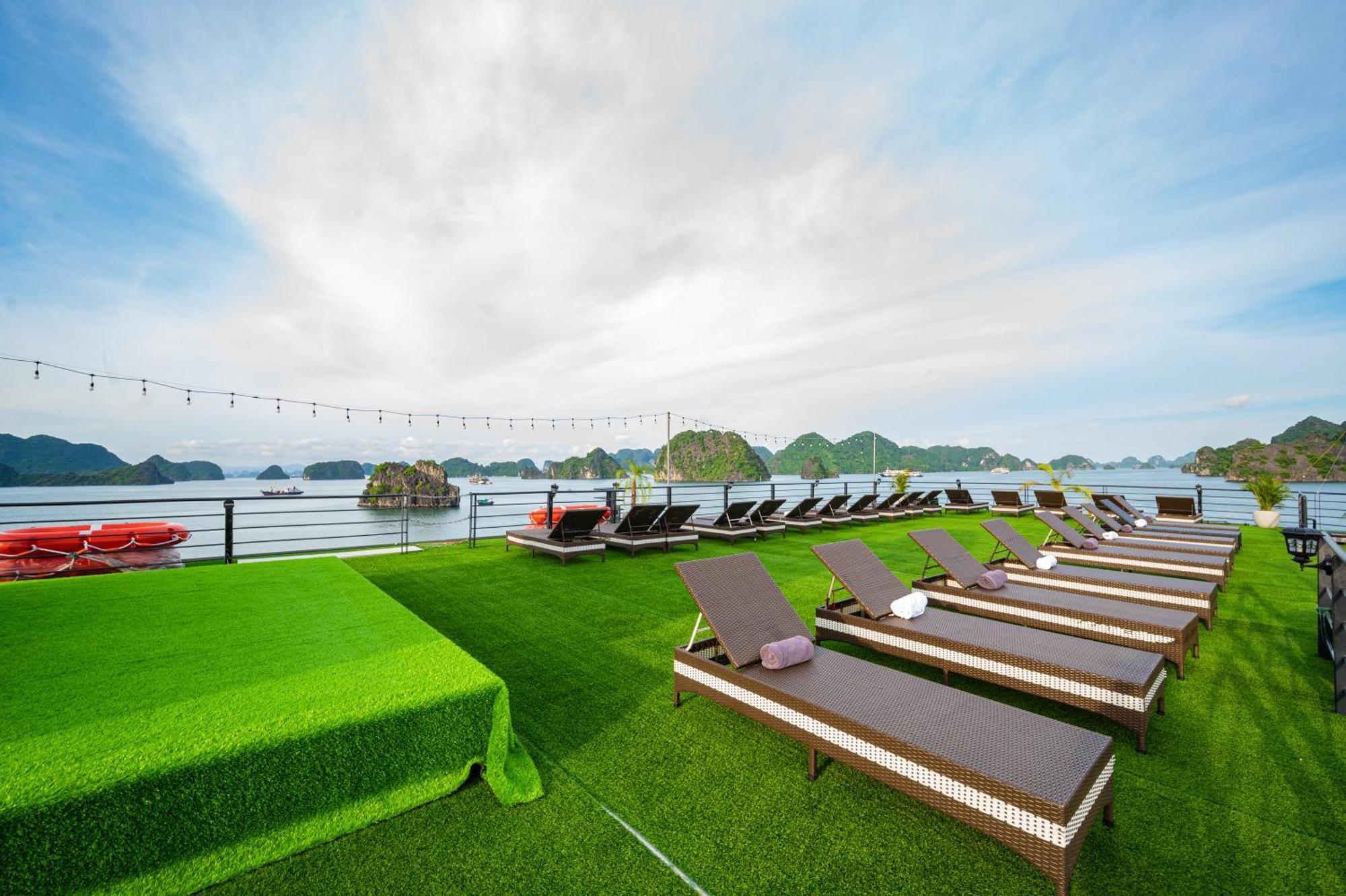Hotel Velar Of The Sea Ha Long Exterior foto