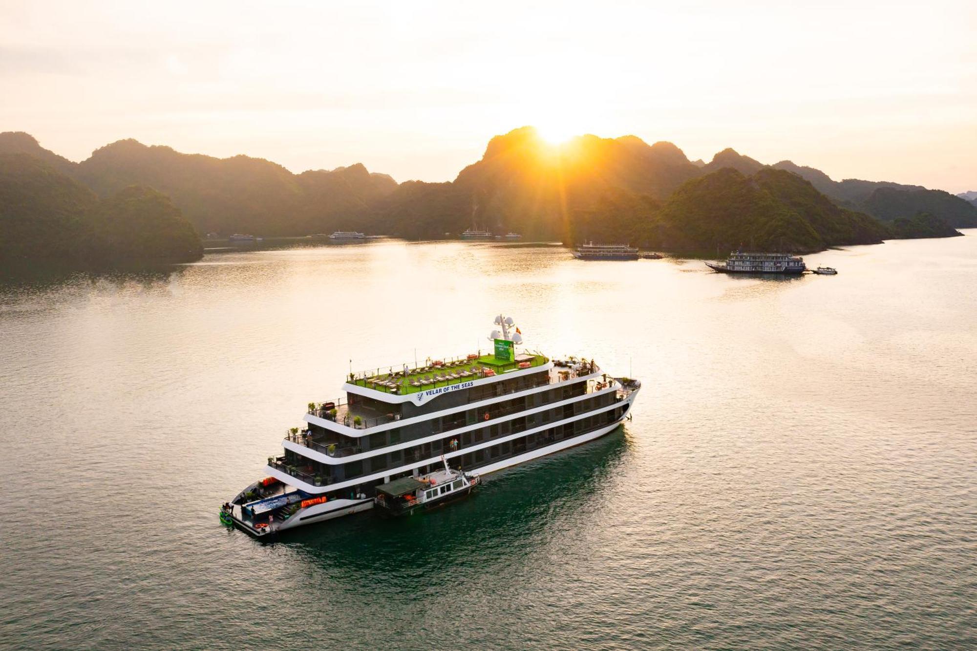 Hotel Velar Of The Sea Ha Long Exterior foto