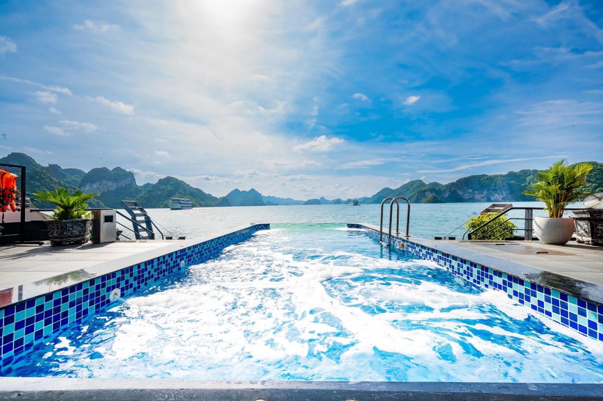 Hotel Velar Of The Sea Ha Long Exterior foto